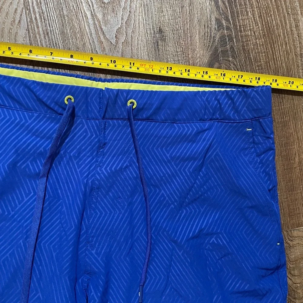 ZeroXposur Mens Blue Geometric Swim Trunks Board Shorts‎ Size Large Cargo Pocket